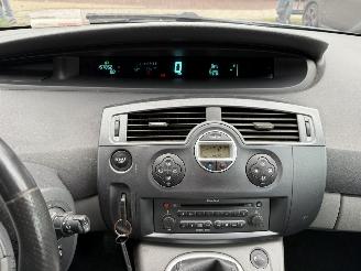 Renault Scenic 2.0-16V Expression Comfort picture 20