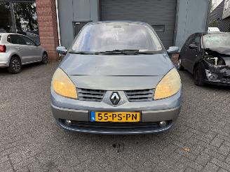 Renault Scenic 2.0-16V Expression Comfort picture 9