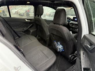 Ford Focus 1.5 EcoBoost Active X Business picture 11