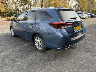 Damaged car Toyota Auris 1.8 Hybrid Dynamic 2016/8
