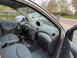 Toyota Yaris 1.3 VVT-i S-Line  AIRCO Hatchback 5-dr. picture 23