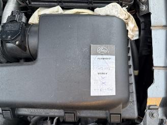 Volvo V-70 2.4 Edition Classic  AUTOMAAT (Stationwagen 5-dr.) picture 8