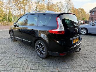 Renault Scenic 1.2 TCe Bose (MPV 5-dr.) picture 3