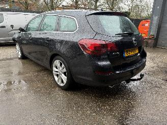 skadebil auto Opel Astra 1.4 Turbo Sport 2011/1