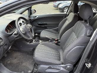 Opel Corsa 1.2-16V Essentia (Hatchback 3-dr.) picture 15