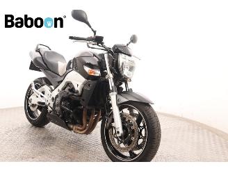 Suzuki  GSR 600 picture 2