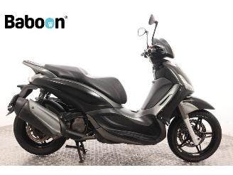 Piaggio Beverly 350 Sport Touring ABS picture 1