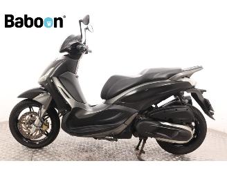 Piaggio Beverly 350 Sport Touring ABS picture 5