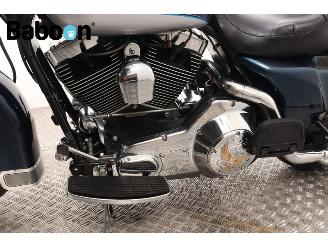 Harley-Davidson  FLHRCI Road King Classic picture 17