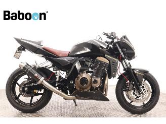 krockskadad bil motor Kawasaki Z 750  2005/3