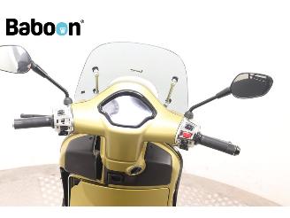Vespa  GTS 300 Supersport HPE picture 14