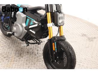 BMW  CE 02 picture 18