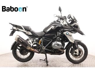 Vaurioauto  motor cycles BMW R 1200 GS LC Triple Black 2016/9