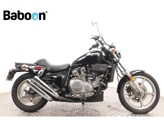 dommages motocyclettes  Honda  VF 700 C Supermagna 1987/2