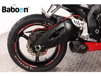 Suzuki  GSX-R 750 picture 13