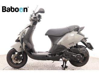 Piaggio  Zip 45KM picture 5
