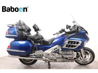 krockskadad bil motor Honda GL 1800 Goldwing ABS 2002/2
