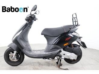 Piaggio  Zip 25KM picture 5