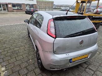 Fiat Punto 1.2 pop AIRCO picture 4