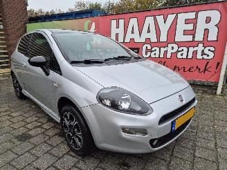 krockskadad bil auto Fiat Punto 1.2 pop AIRCO 2013/8