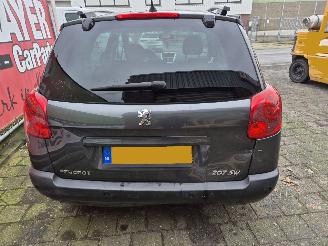 Peugeot 207 1.4 vti xs AIRCO picture 4