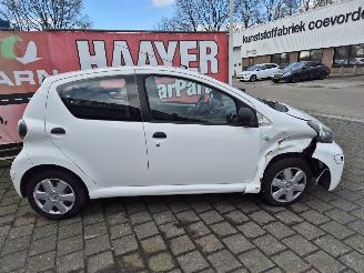 Toyota Aygo 1.0 12v access picture 3