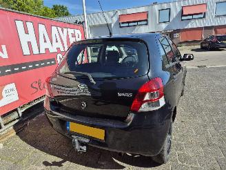 Toyota Yaris 1.0 vvti acces AIRCO picture 3