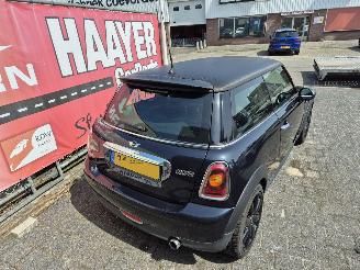 Mini Cooper 1.6 cooper picture 3