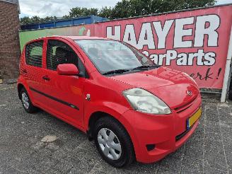 Damaged car Daihatsu Sirion 1.0 12v trend 2009/10