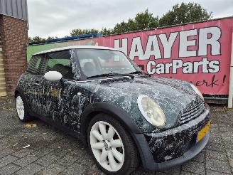 Damaged car Mini Cooper 1.6 chilli special paint 2003/3