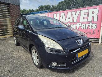 krockskadad bil auto Peugeot 5008 1.6 VTI blue lease 7P 2011/2