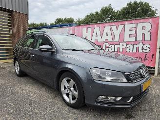 Damaged car Volkswagen Passat 1.6 TDI Bluemotion executive edition 2014/2