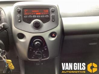 Peugeot 108 108, Hatchback, 2014 1.0 12V picture 12