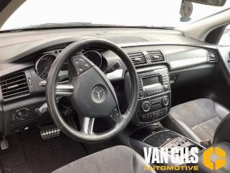 Mercedes R-klasse R (W251), MPV, 2005 / 2014 3.0 320 CDI 24V 4-Matic picture 14