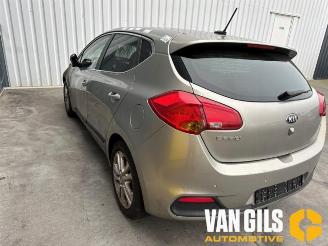 Kia Cee d Cee'd (JDB5), Hatchback 5-drs, 2012 / 2018 1.6 GDI 16V picture 3
