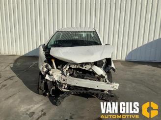 Toyota Yaris Yaris III (P13), Hatchback, 2010 / 2020 1.0 12V VVT-i picture 6