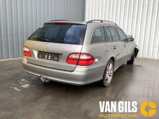 Mercedes E-klasse E Combi (S211), Combi, 2003 / 2009 3.2 E-320 CDI 24V picture 2