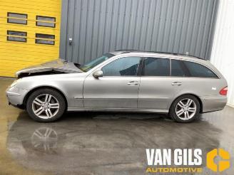Mercedes E-klasse E Combi (S211), Combi, 2003 / 2009 3.2 E-320 CDI 24V picture 5