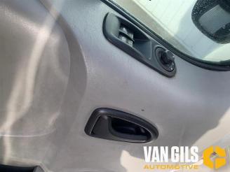 Opel Vivaro Vivaro, Van, 2000 / 2014 1.9 DTI 16V picture 7