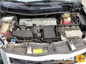 Toyota Auris Auris (E15), Hatchback, 2006 / 2012 1.8 16V HSD Full Hybrid picture 13
