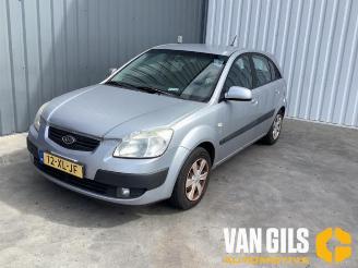 demontáž osobní automobily Kia Rio Rio II (DE), Hatchback, 2005 / 2011 1.4 16V 2007/7