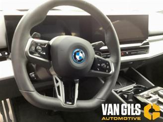 BMW 5-serie 5 serie (G60), Sedan, 2023 530e 2.0 TwinPower Turbo 16V picture 24