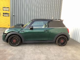 krockskadad bil auto Mini Cooper S 2.0 16V Cooper S 2014/8