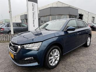 krockskadad bil auto Skoda Scala 1.0 TSI Ambition 2021/2