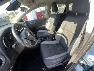 Toyota Auris Touring Sports 1.2T Dynamic picture 17