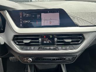 BMW 1-serie 116i SPORT AUTOM PANO picture 21