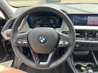 BMW 1-serie 116i SPORT AUTOM PANO picture 19