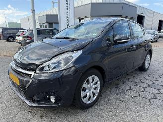 škoda osobní automobily Peugeot 208 1.2 PureTech Blue Lion 2018/8