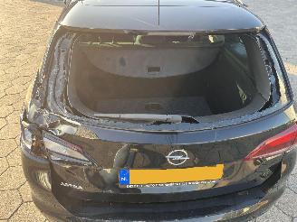 Opel Astra Sports Tourer 1.2 Edition picture 8