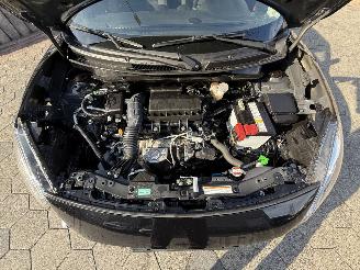 Suzuki Swift 1.2 Style Smart Hybrid picture 9